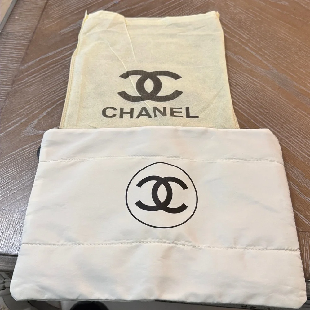 CHANEL Cream Quilted Pouch With Pen, Keychain, Ribbon, & Dust Bag - Picture 4 of 11